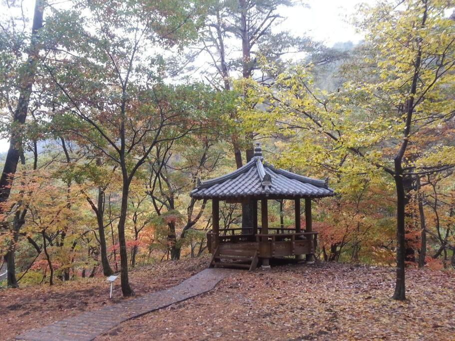 Blue Sky Milky Way Pension Янгянг Екстериор снимка