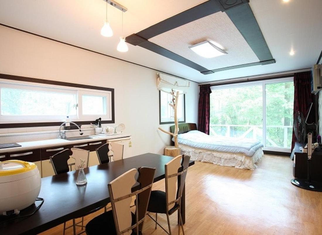 Blue Sky Milky Way Pension Янгянг Екстериор снимка